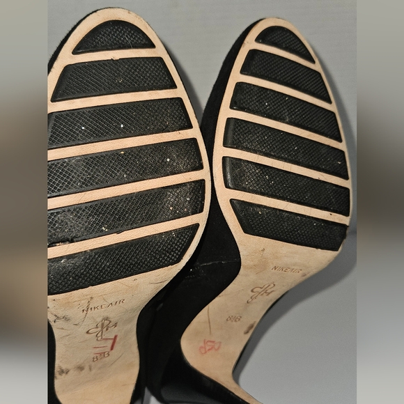 Cole Haan NikeAir suede black zippered ankle boot size 8.5 - Picture 10 of 10